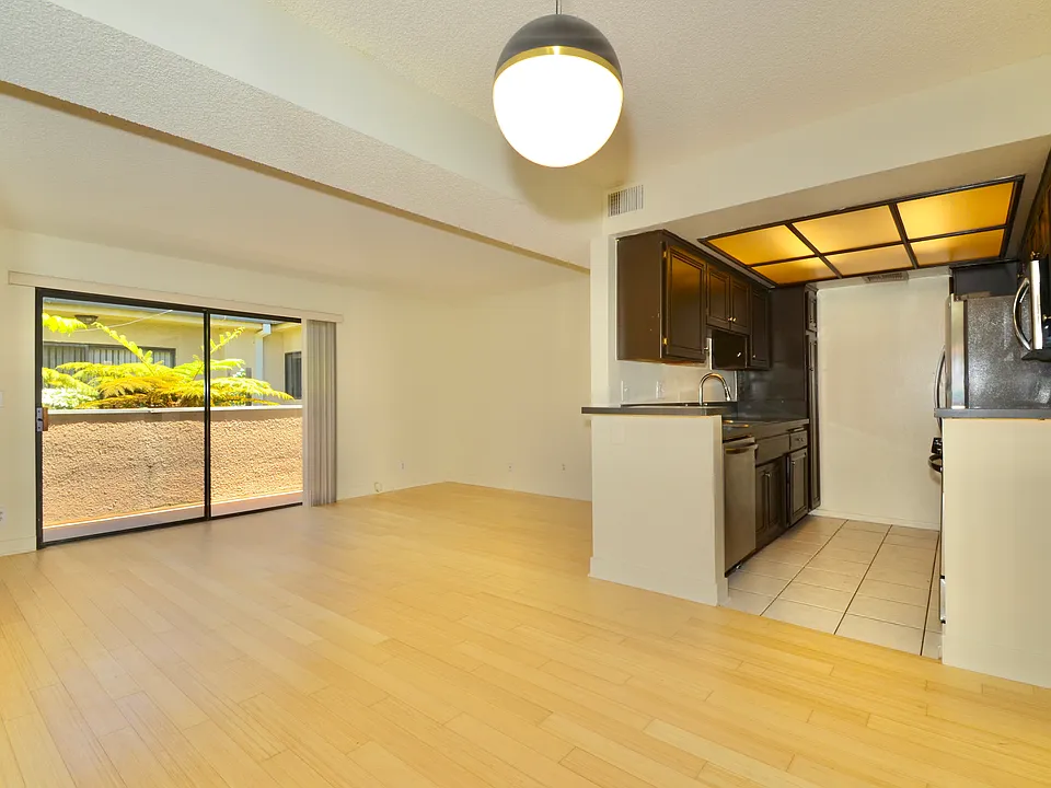 1505 S Barry Ave #206