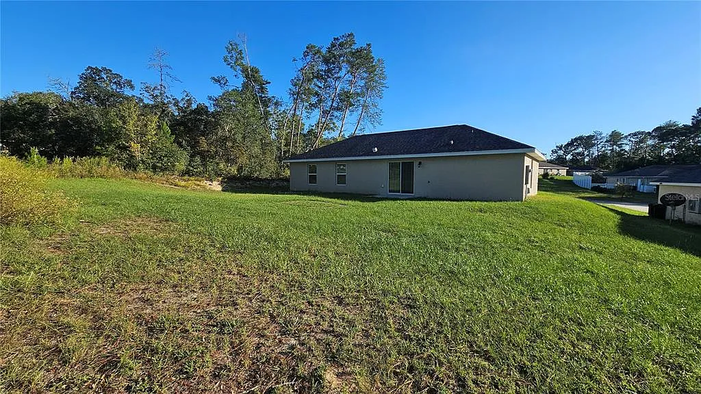 3 bed, 2.0 bath, 1321 sqft, $1,850 — Photo 4