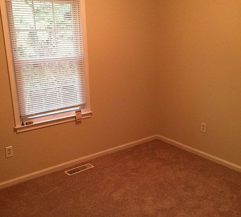 5th image of 1557 Front Royal Dr