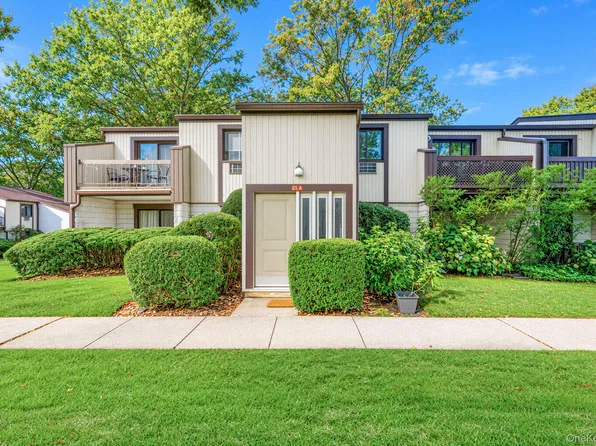 65 Richmond Boulevard #2A, Ronkonkoma, NY 11779