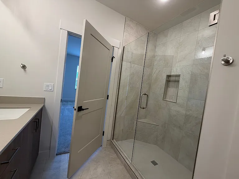 614 E Hemsworth Ln — Photo 31