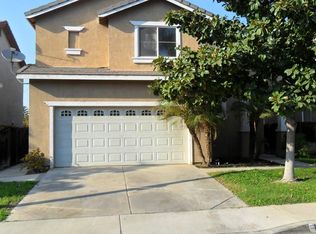 1437 Goldeneagle Dr, Corona, CA 92879