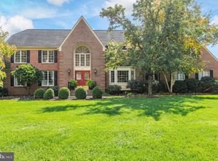 24 Buckingham Dr, Princeton, NJ 08540