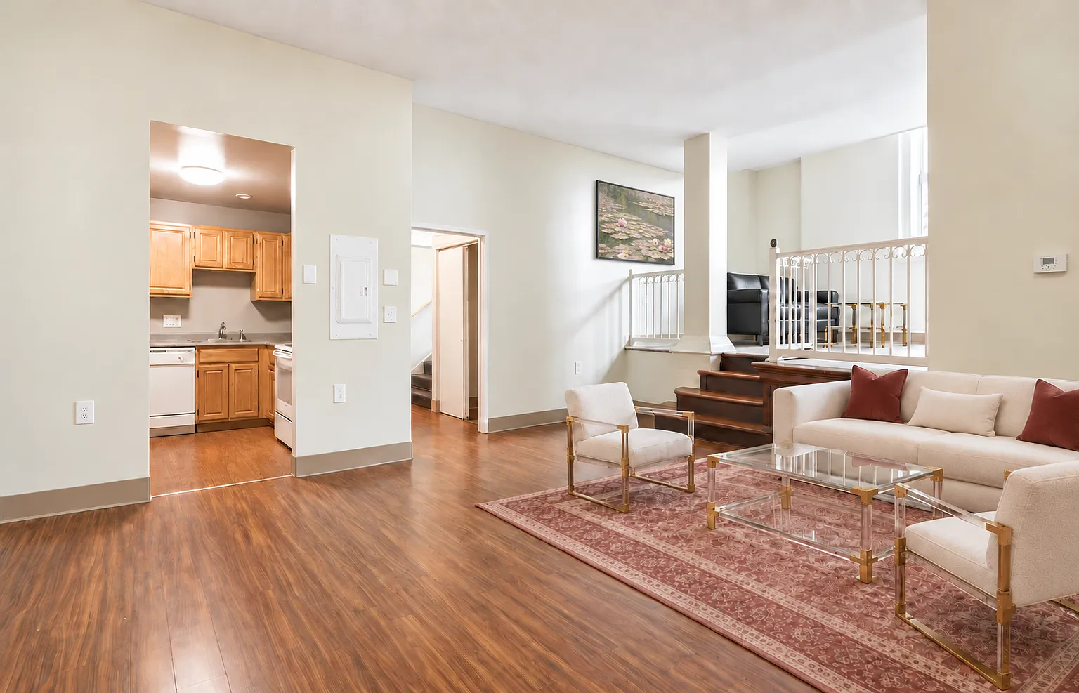 3 bed, 1225 sqft, $3,775 — Photo 2