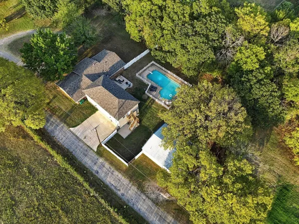 54 Doty Ln, Denison, TX 75021