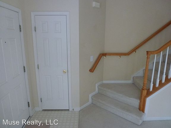 3rd image of 639 Atherton Way