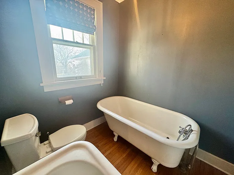 810 S 35th St — Photo 11