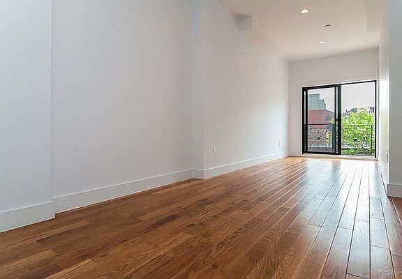 3rd image of 321 W 139th St #4AS