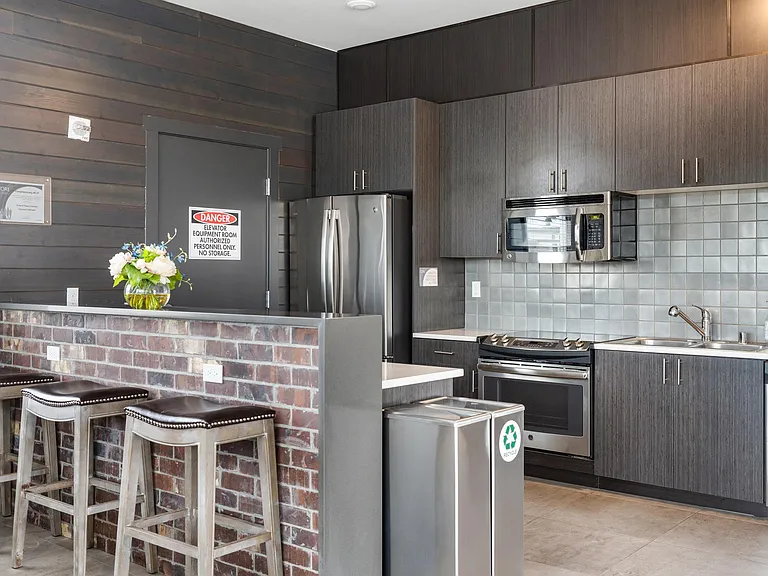 Core83 Apartments — Photo 32