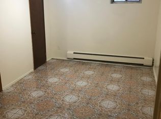 16420 75th Rd, Fresh Meadows, NY 11366