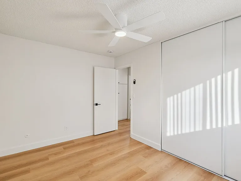 Bella Vista Apartments — Photo 70