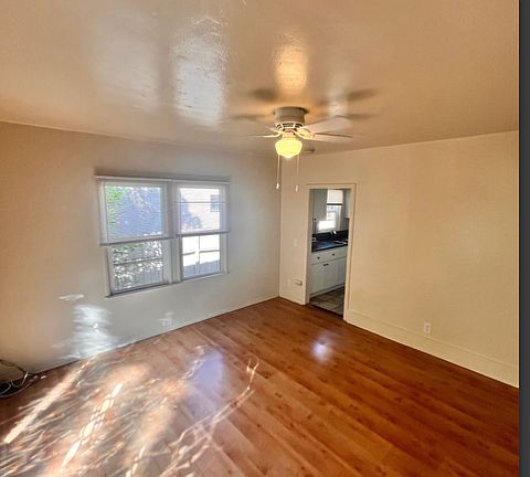 4th image of 3720 Wightman St
