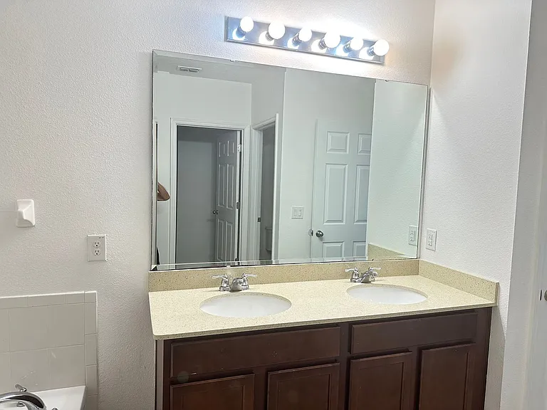 477 Kestrel Dr — Photo 12