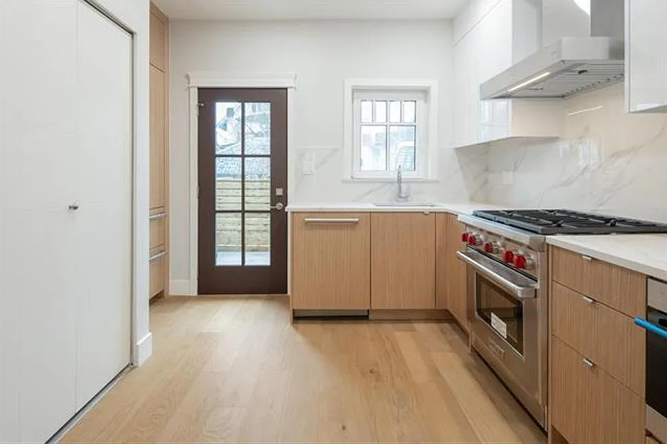 3 bed, 1431 sqft, $4,800 — Photo 3