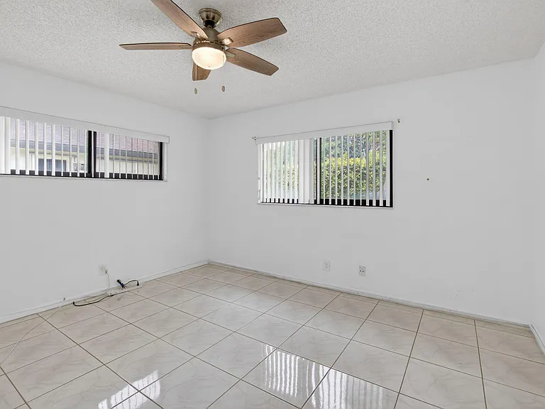 4944 Equestrian Cir #A — Photo 23