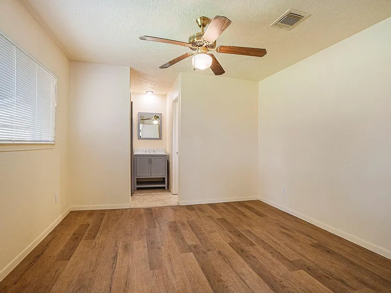 5904 Misty Meadow St — Photo 10