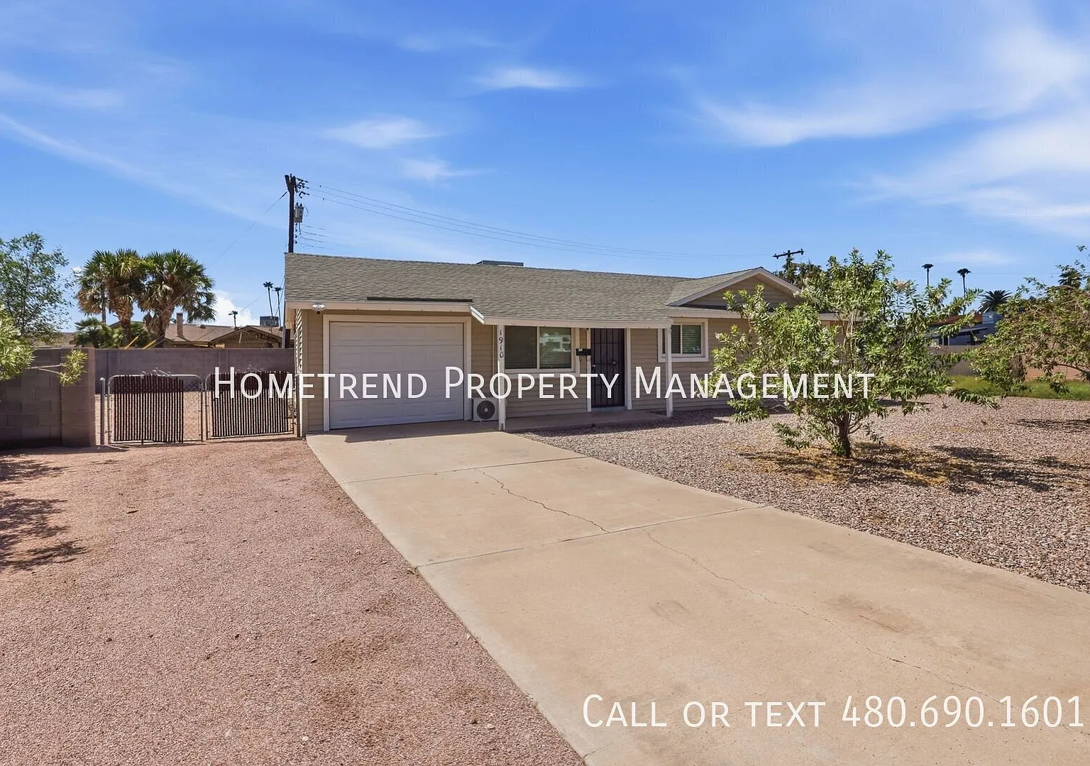 Nice 4 bedroom or 3 bedroom w/ Bonus Room — Photo 1