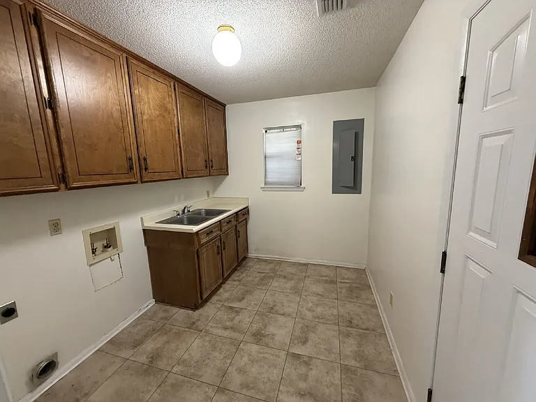 307 Kuwe Trl — Photo 6