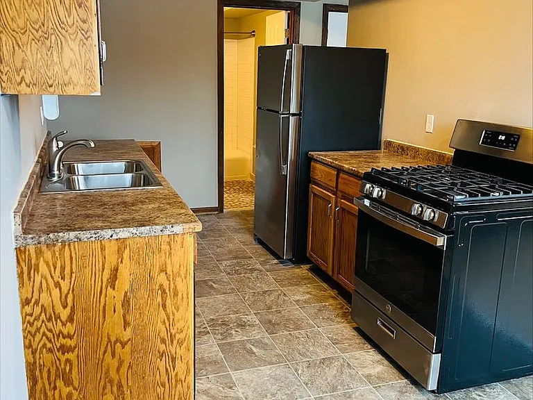 191 Island Park Dr NE — Photo 3