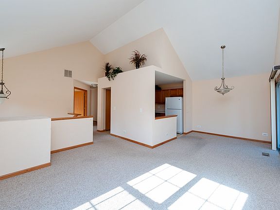 4th image of 988 S Darla Ct #988