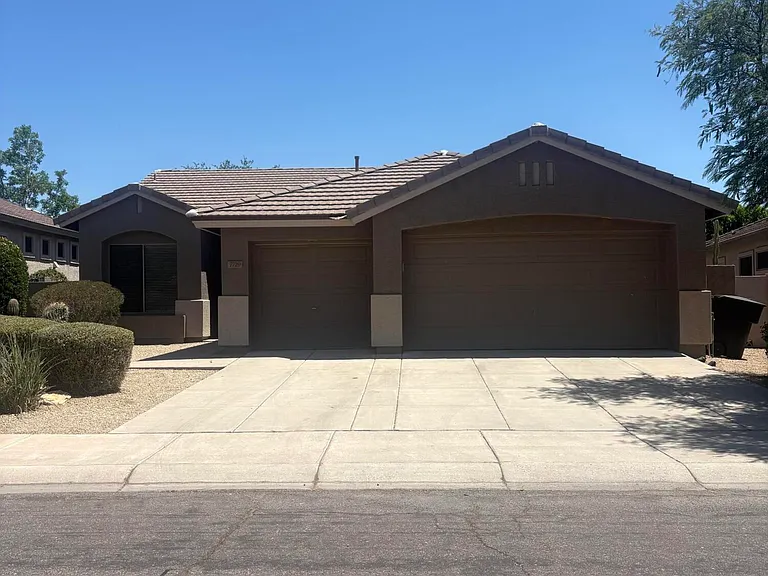 7729 E Tailspin Ln — Photo 2