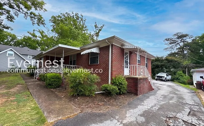 1020 Wynnwood Rd — Photo 2