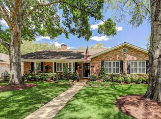 10926 Burgoyne Rd, Houston, TX 77042