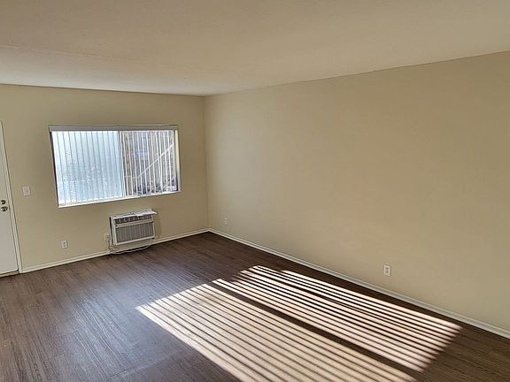 5th image of 18015 Beneda Ln APT 206