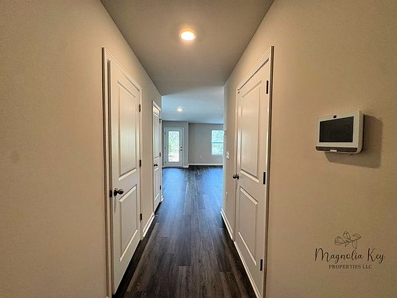 3rd image of 555 Gemstone Blvd