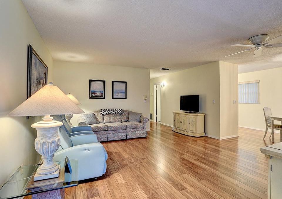 1st image of 26 Pine Arbor Ln APT 206