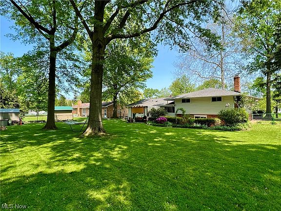 5th image of 8130 Strongsville Blvd