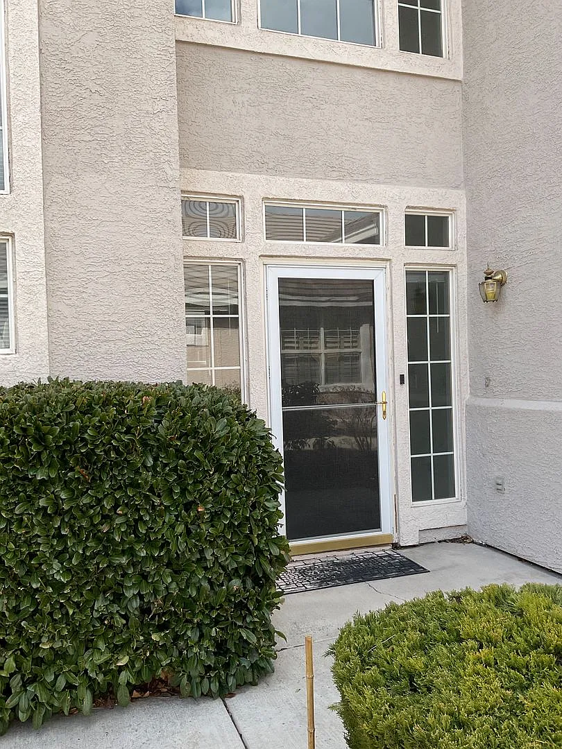 1133 Scenic Park Ter photo 1