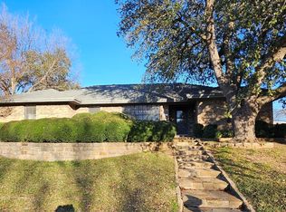 1817 Rhinevalley Dr, Arlington, TX 76012