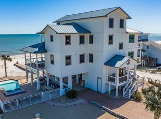 1426 E Gulf Beach Dr, Eastpoint, FL 32328