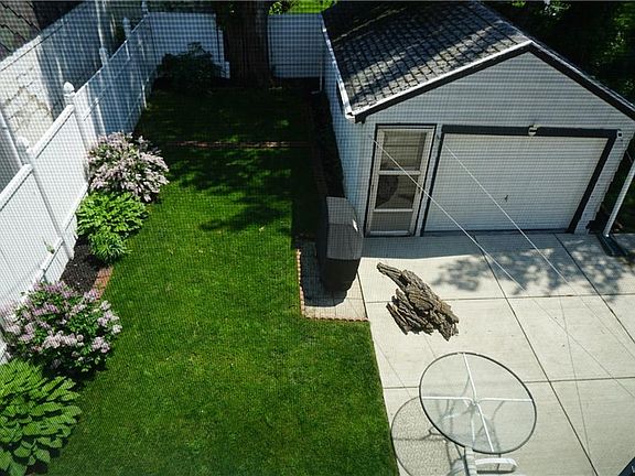 4th image of 193 Crocker St