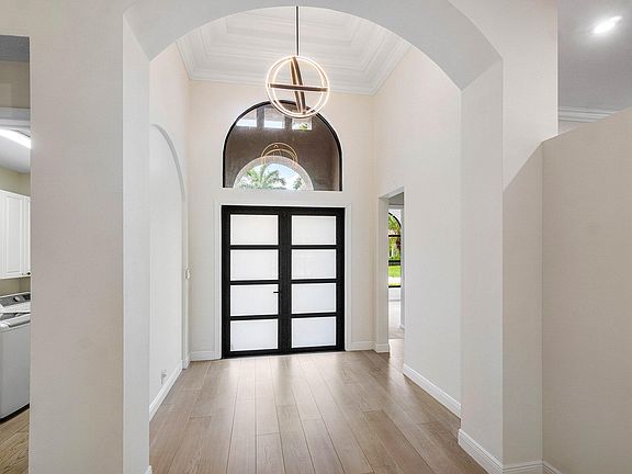 5th image of 7920 Palencia Way