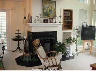 83 Carriage Xing #83, Middletown, CT 06457