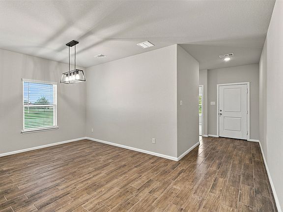3rd image of 1345 Fox Glen Trl
