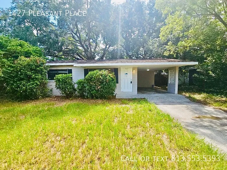 1427 Pleasant Pl — Photo 1