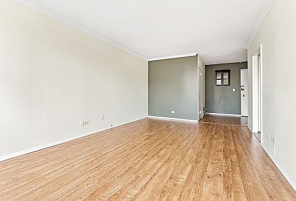 3rd image of 301 E 87th St APT 21B