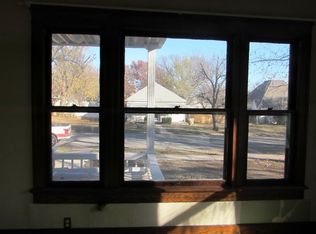 220 S 7th St, Conway Springs, KS 67031