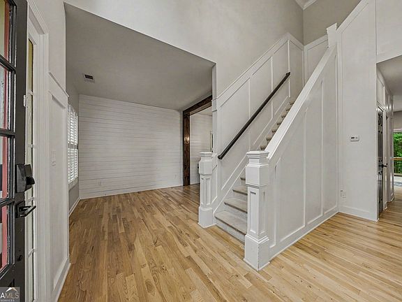 3rd image of 230 Wentworth Dr