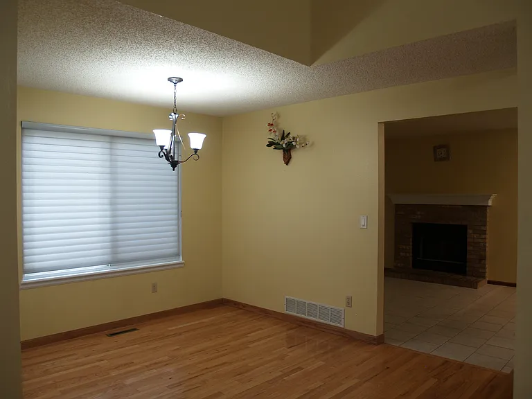 2419 S Gray Dr — Photo 20