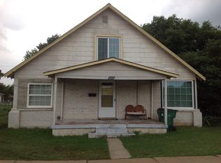 1107 F St, Snyder, OK 73566