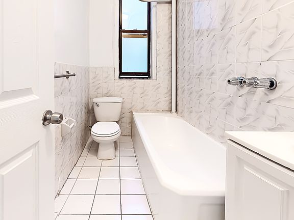 5th image of 256 Seaman Ave APT 1B