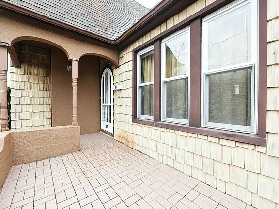 5th image of 35 Kernochan Ave