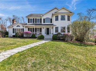 22 Emerald Ln, Bethany, CT 06524