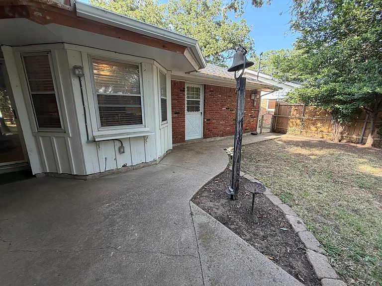 809 W Cheryl Ave — Photo 32