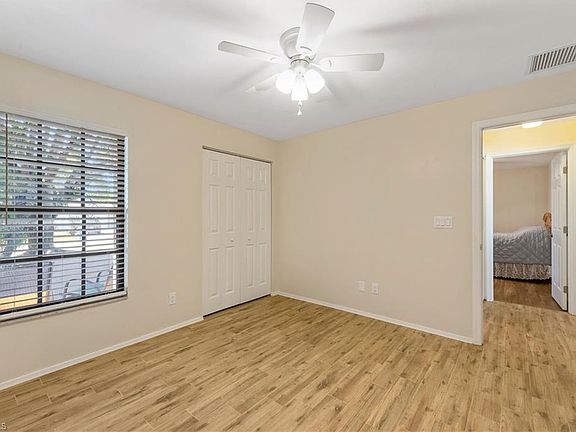 3rd image of 5319 Chippendale Cir W