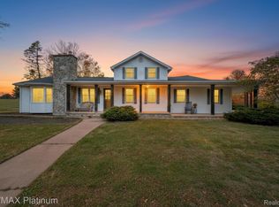 13985 Lone Tree Rd, Milford, MI 48380